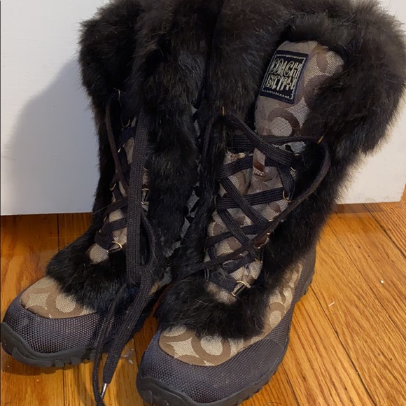 Coach winter boots - Picture 3 of 3